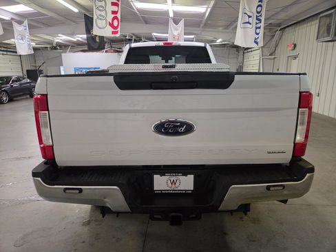 Used 2019 Ford F250 XLT AWD/4WD image 6
