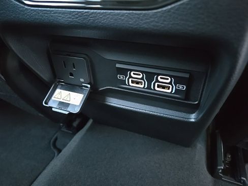 New 2025 Jeep Grand Cherokee Altitude image 81