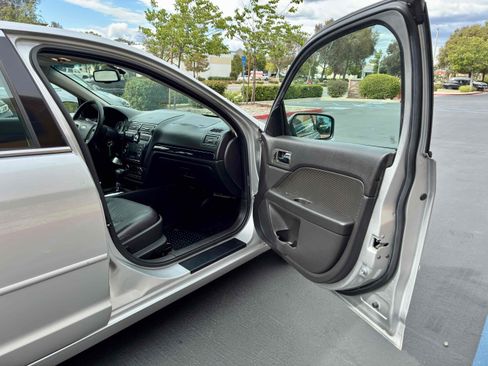 Used 2009 Ford Fusion SEL FWD image 27