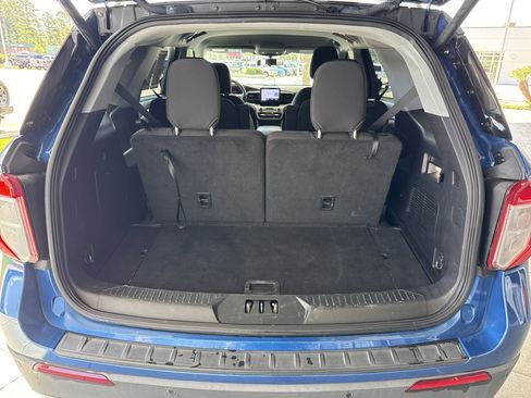 Used 2022 Ford Explorer XLT RWD image 31