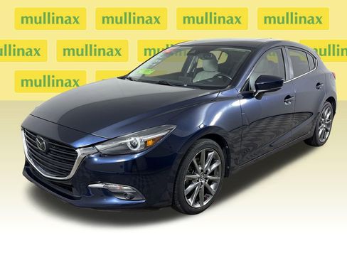 Used 2018 MAZDA MAZDA3 Grand Touring w/ Premium Equipment Package FWD image 14