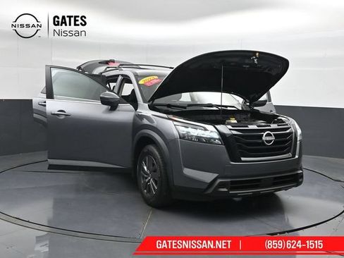 Certified 2023 Nissan Pathfinder SV w/ Black Appearance Package AWD/4WD image 56