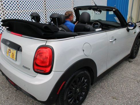Used 2019 MINI Cooper Convertible FWD image 17