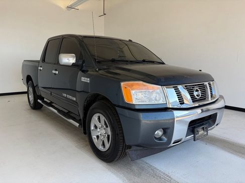 Used 2014 Nissan Titan SV w/ SV Value Truck Package RWD image 11