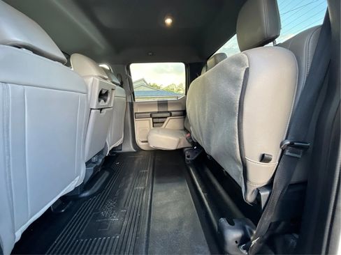 Used 2022 Ford F250 XL w/ Power Equipment Group image 8