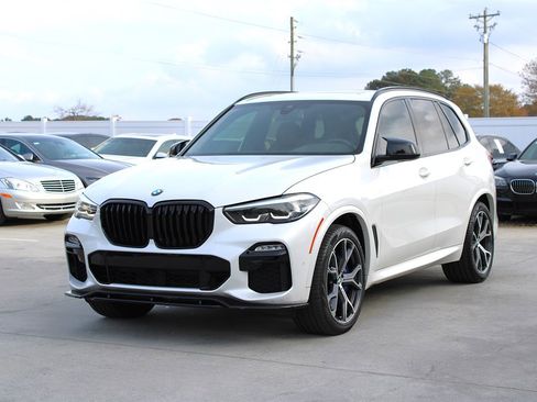 Used 2019 BMW X5 xDrive40i w/ M Sport Package image 3