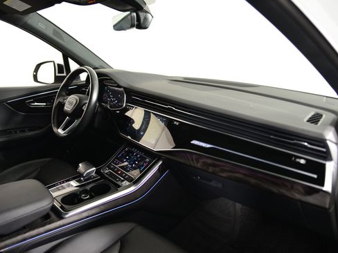Used 2022 Audi Q7 Premium Plus w/ Premium Plus Package image 19