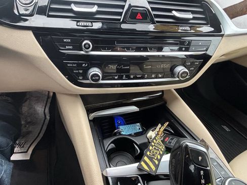 Used 2017 BMW 530i xDrive image 12