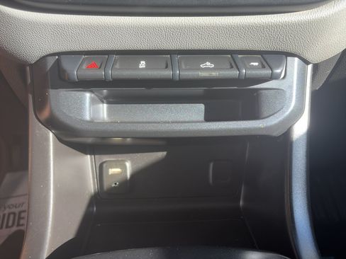 Used 2017 Chevrolet Colorado W/T w/ WT Convenience Package RWD image 16