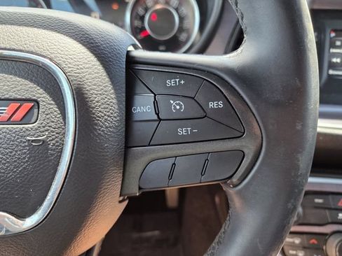 Used 2015 Dodge Challenger SXT RWD image 26