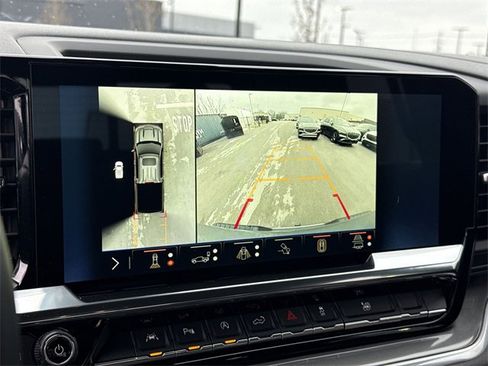 Used 2024 Chevrolet Silverado 1500 High Country w/ Technology Package image 17