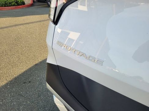 Used 2024 Kia Sportage EX FWD image 6