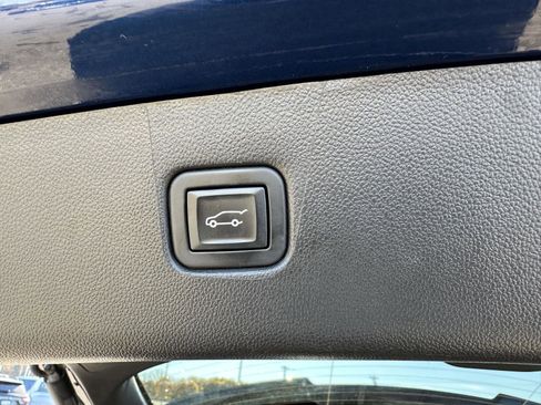 Used 2023 Chevrolet Blazer LT w/ Convenience Package image 8