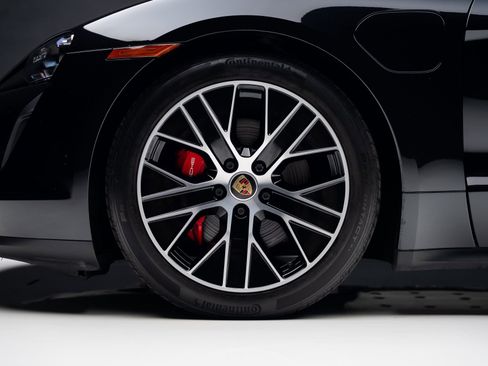 Used 2022 Porsche Taycan 4S image 19