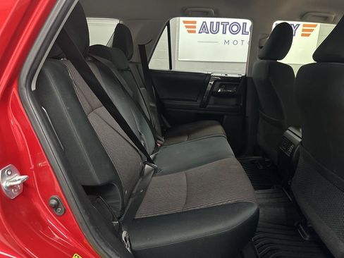 Used 2021 Toyota 4Runner TRD Off-Road AWD/4WD image 36