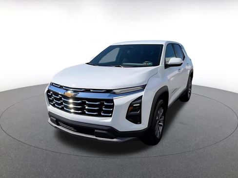 Used 2025 Chevrolet Equinox LT FWD image 7