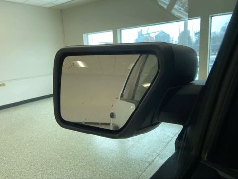 Used 2023 Ford F150 XLT image 39