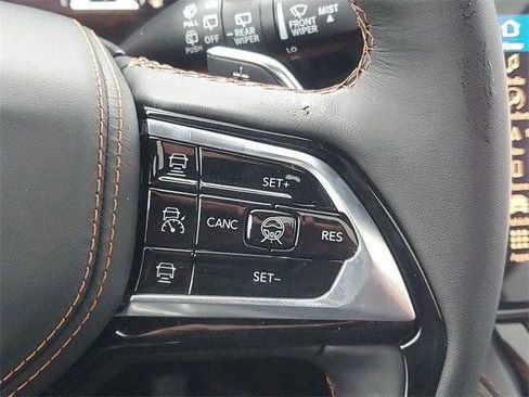 New 2026 Jeep Grand Cherokee L Summit w/ Obsidian Package AWD/4WD image 24