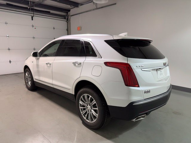 Used 2017 Cadillac XT5 Luxury w/ Driver Awareness Package FWD image 4