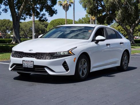 Used 2021 Kia K5 LXS FWD image 4