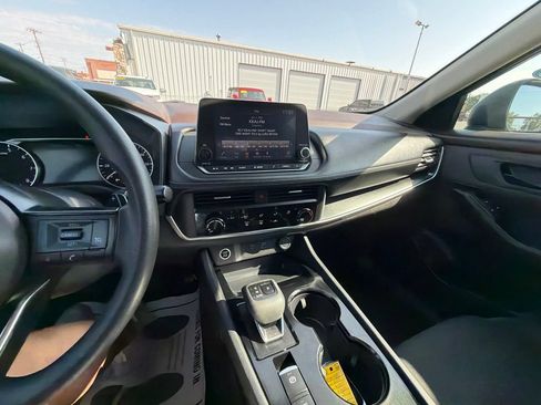 Used 2023 Nissan Rogue S FWD image 20