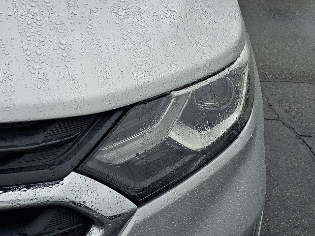 Used 2018 Chevrolet Equinox Premier FWD image 9