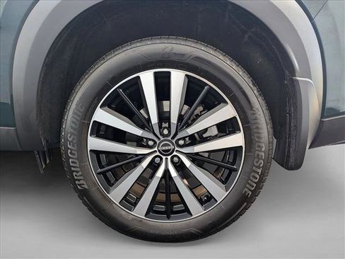 Used 2025 Nissan Pathfinder Platinum w/ Cargo Package AWD/4WD image 24