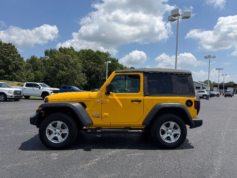 Used 2018 Jeep Wrangler Sport AWD/4WD image 4