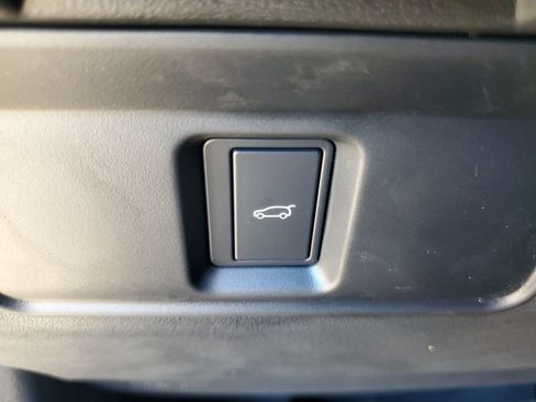 Used 2026 Land Rover Range Rover Evoque S AWD/4WD image 16