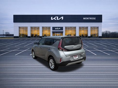 Certified 2024 Kia Soul LX w/ Option Group 015 FWD image 7