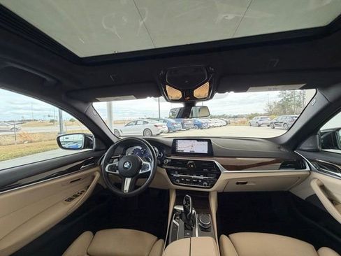 Used 2019 BMW 540i w/ Convenience Package image 38