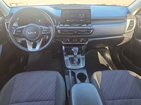 Used 2023 Kia Seltos LX image 23