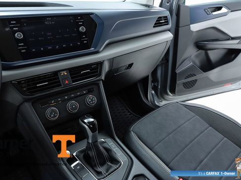 Used 2022 Volkswagen Taos SE image 61