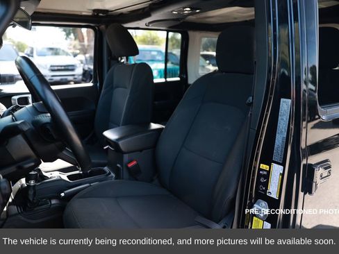 Used 2023 Jeep Wrangler Unlimited w/ Cold Weather Group image 10