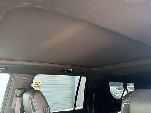 Used 2023 Cadillac Escalade ESV Premium Luxury image 20