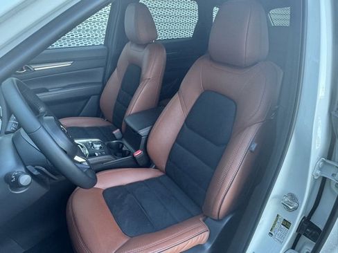 Used 2024 MAZDA CX-5 Carbon Edition image 10