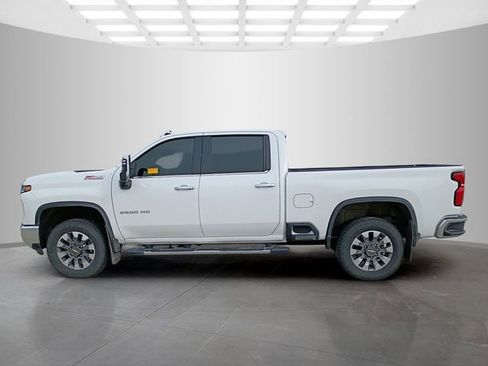 Used 2024 Chevrolet Silverado 2500 LTZ w/ LTZ Convenience Package image 9