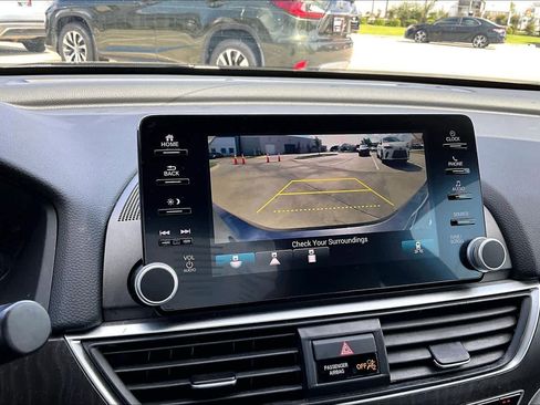 Used 2019 Honda Accord EX image 26