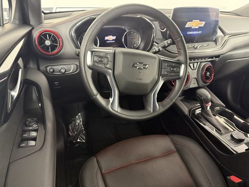 Used 2025 Chevrolet Blazer RS image 18