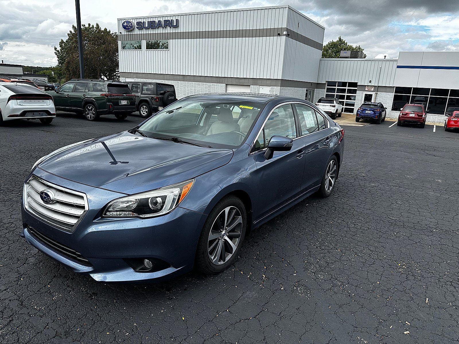 Used 2016 Subaru Legacy 3.6R Limited AWD/4WD image 7