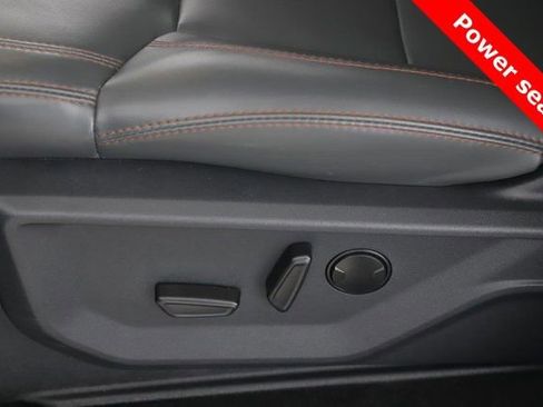 Used 2025 Ford Expedition Active image 19