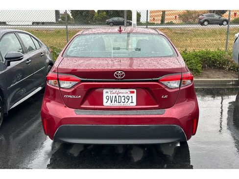 Used 2025 Toyota Corolla LE FWD image 6