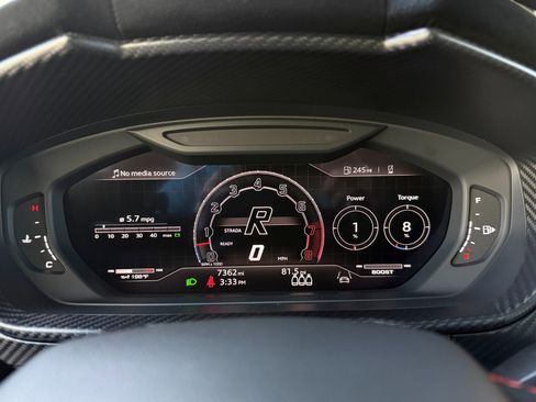 Used 2023 Lamborghini Urus Performante AWD/4WD image 42