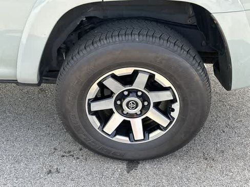 Used 2023 Toyota 4Runner TRD Off-Road Premium w/ Off Road Premium Plus Package AWD/4WD image 5