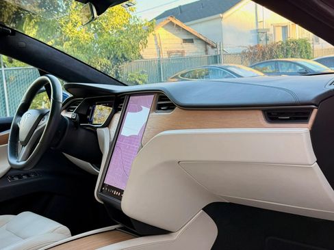 Used 2020 Tesla Model X AWD/4WD image 13