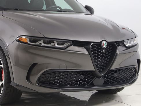 Used 2024 Alfa Romeo Tonale Veloce AWD/4WD image 41