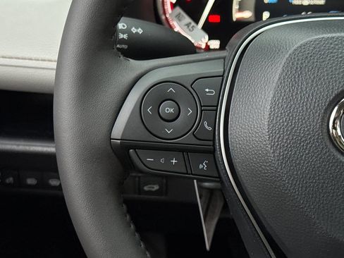 New 2025 Toyota RAV4 XLE image 28