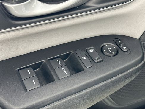Used 2022 Honda CR-V EX-L image 17