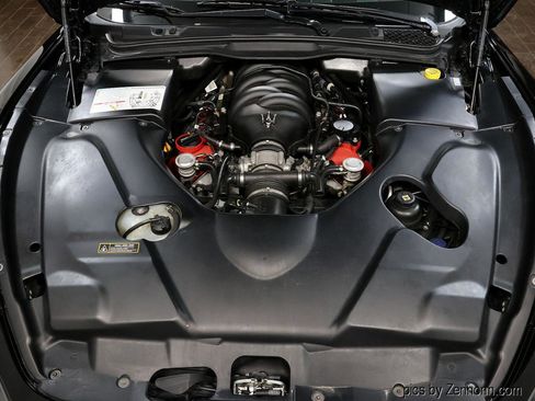 Used 2015 Maserati GranTurismo Sport image 33