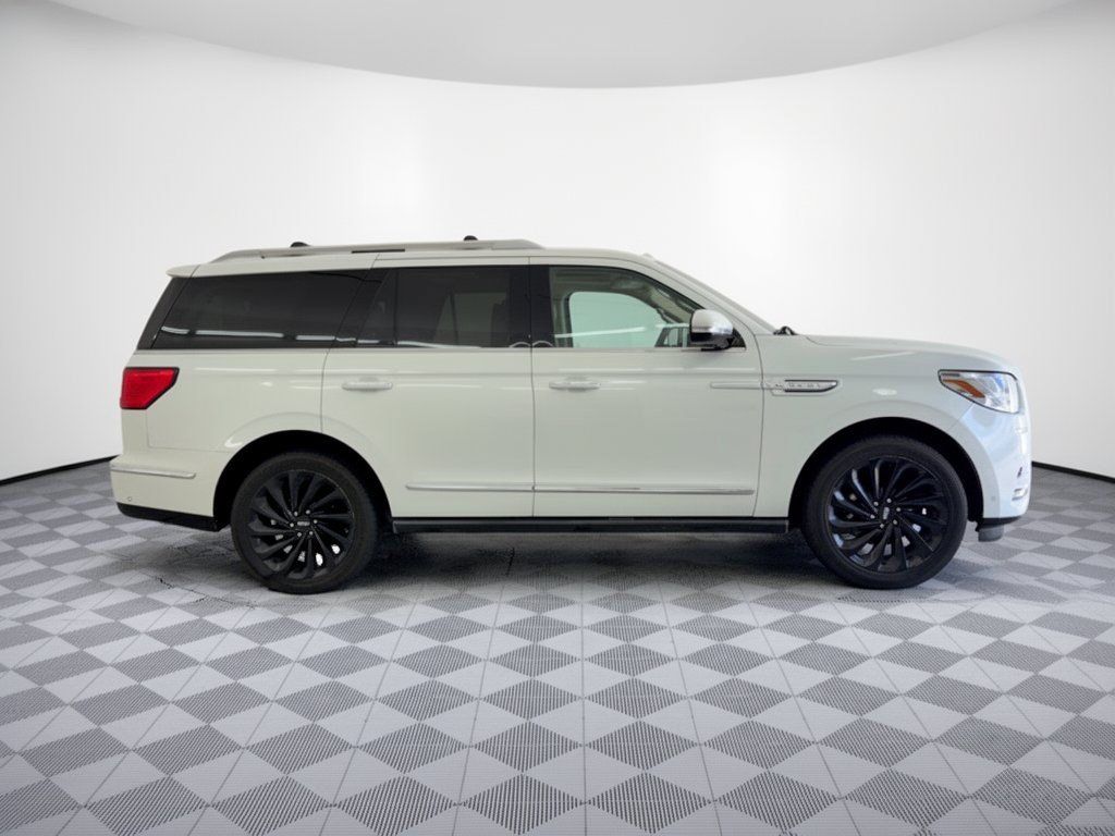 Used 2020 Lincoln Navigator Reserve w/ Equipment Group 208A Reserve AWD/4WD image 8